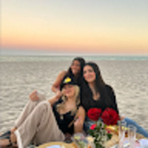 Meet your Posher, Carolina